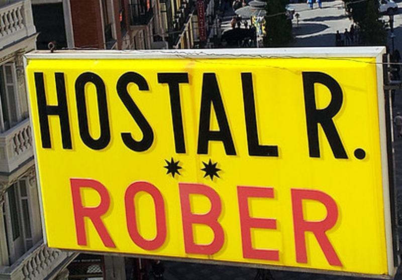 Hotel Hostal Rober Madrid Exterior foto